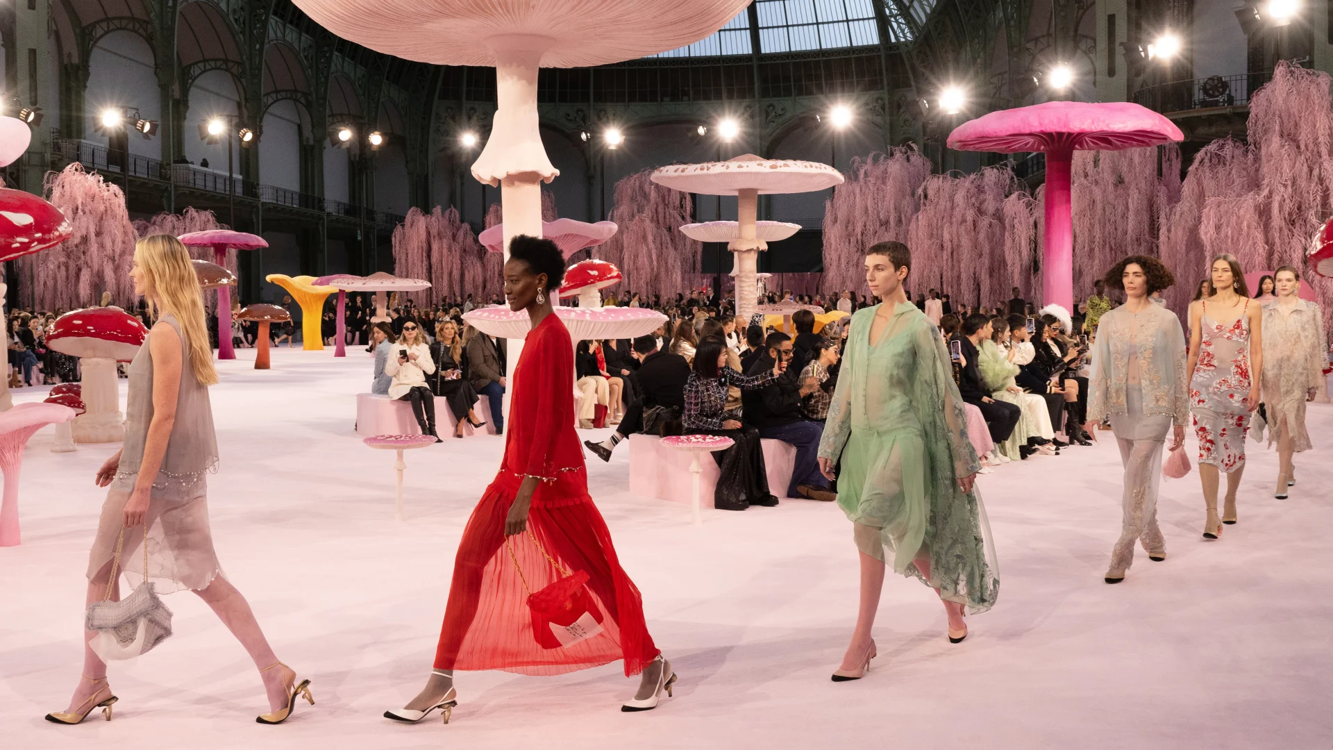 HAUTE COUTURE